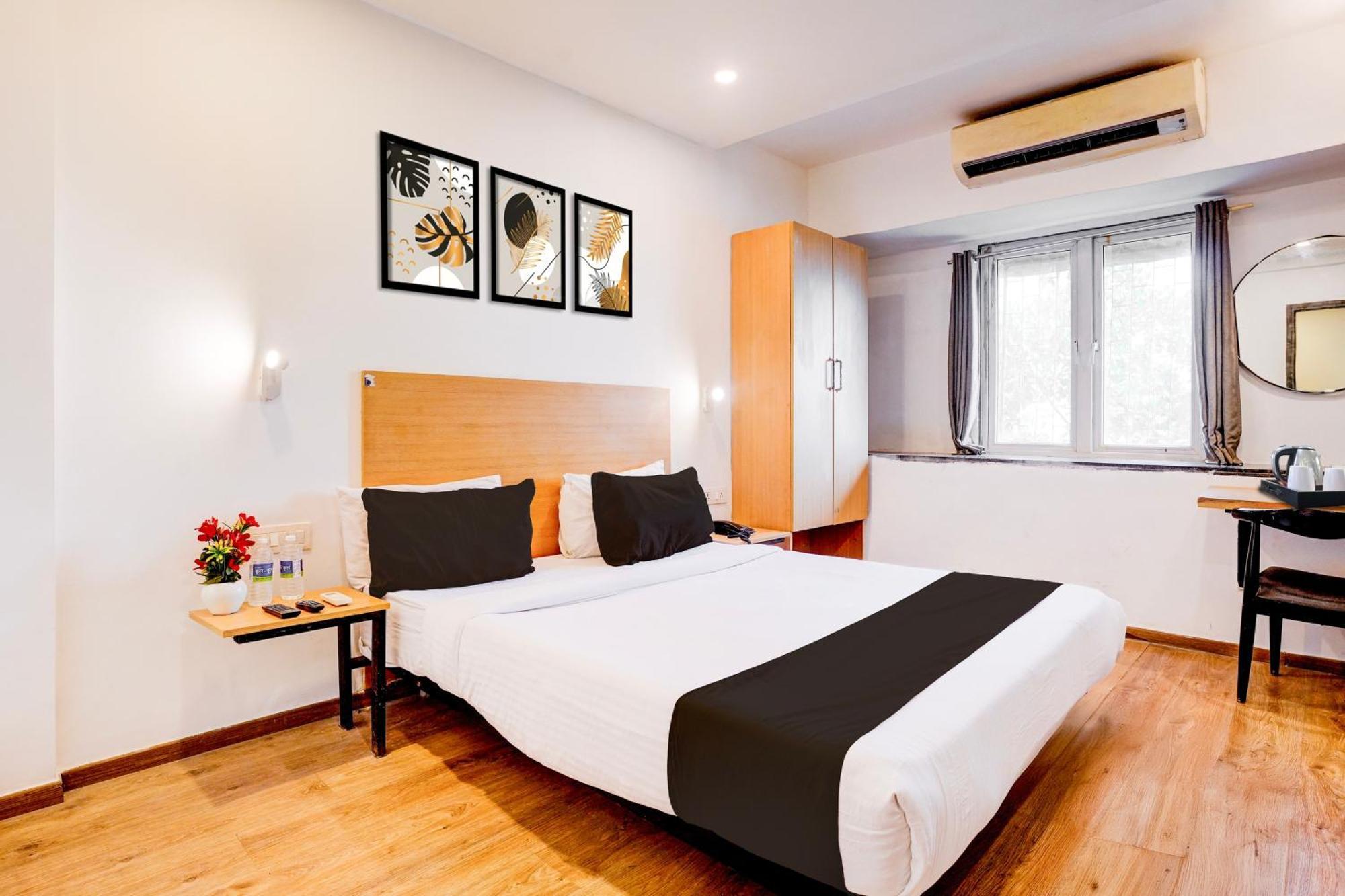 Super Townhouse Khar The Unicontinental Hotel Mumbai Exterior foto